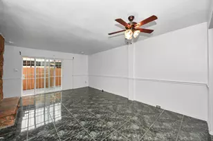 7954 Grove Ridge Dr, Houston, TX 77061 - Photo 5