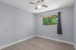 4431 Oak Shadows Dr, Houston, TX 77091 - Photo 9