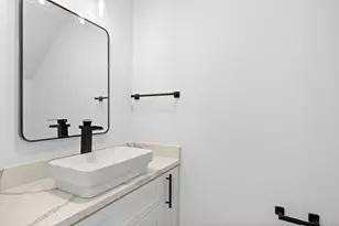 2303 Staples St, Houston, TX 77026 - Photo 13