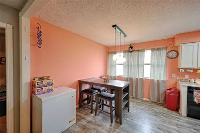 311 Klesel Street, Schulenburg, TX 78956 - Photo 9