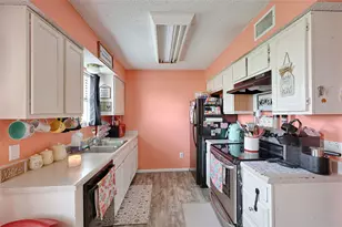 311 Klesel St, Schulenburg, TX 78956 - Photo 11