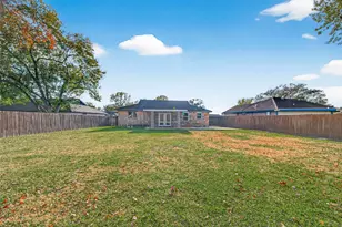 11927 Flushing Meadows Dr, Houston, TX 77089 - Photo 33