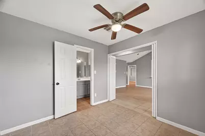 11927 Flushing Meadows Drive, Houston, TX 77089 - Photo 17