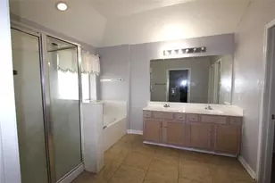 10926 Great Hawk Ln, Houston, TX 77075 - Photo 7