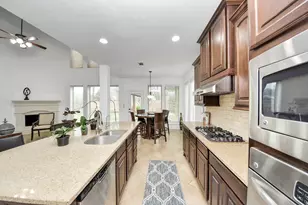 2910 Silhouette Bay, Pearland, TX 77584 - Photo 7