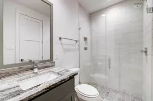 2121 Emancipation Ave, Houston, TX 77003 - Photo 13