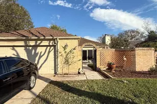 4027 Summit Valley Dr, Houston, TX 77082 - Photo 1