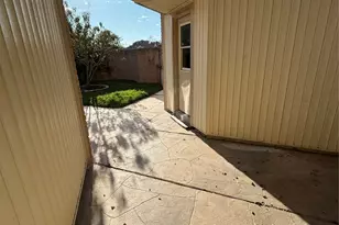 4027 Summit Valley Dr, Houston, TX 77082 - Photo 3