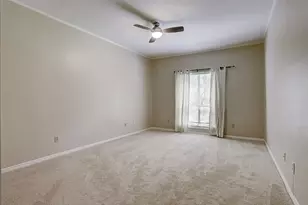 1201 Bering Dr, Houston, TX 77057 - Photo 11