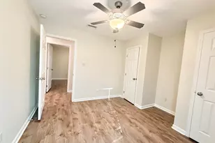 140 Huisache St, Lake Jackson, TX 77566 - Photo 19