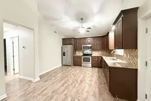 140 Huisache St, Lake Jackson, TX 77566 - Photo 7