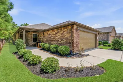 201 Flaxen Chestnut, The Woodlands, TX 77382 - Photo 3