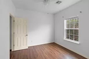 409 Beto St, Huntsville, TX 77340 - Photo 15