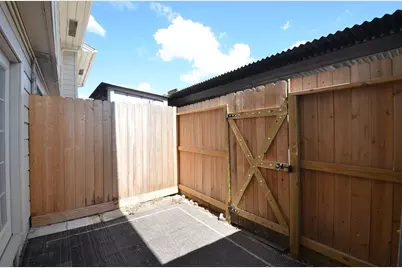 10018 Knoboak Drive #13, Houston, TX 77080 - Photo 15