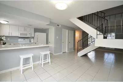 10018 Knoboak Drive #13, Houston, TX 77080 - Photo 5