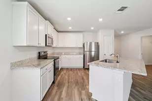 3909 Crown Ct, Denton, TX 76207 - Photo 3