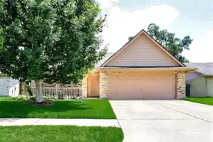 16923 Enchanted Cir W, Sugar Land, TX 77498 - Photo 1