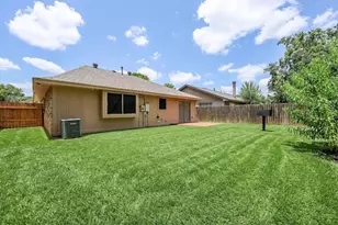 16923 Enchanted Cir W, Sugar Land, TX 77498 - Photo 17