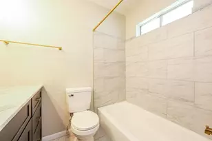 16923 Enchanted Cir W, Sugar Land, TX 77498 - Photo 11