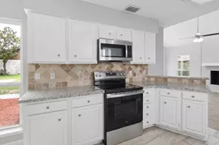 3807 Saratoga Dr, Houston, TX 77088 - Photo 11