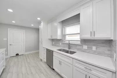 11214 Sagehaven Drive, Houston, TX 77089 - Photo 17