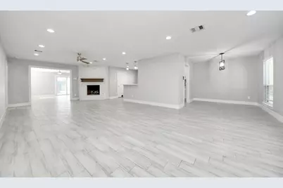 11214 Sagehaven Drive, Houston, TX 77089 - Photo 9