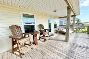 753 Bluewater Hwy, Surfside Beach, TX 77541 - Photo 5