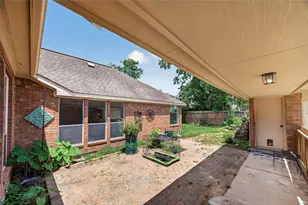 12823 Lady Jane Ct, Houston, TX 77044 - Photo 27