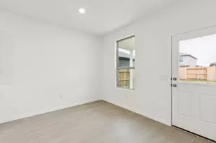 16148 Sepia Manor St, Conroe, TX 77302 - Photo 9