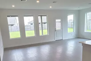 2507 Cantera Bluff Ln, Texas City, TX 77568 - Photo 11