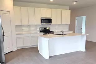 2507 Cantera Bluff Ln, Texas City, TX 77568 - Photo 9