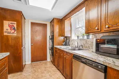 1998 Lake Creek Drive, Houston, TX 77339 - Photo 7