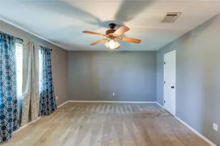 1226 Avenue H, Danbury, TX 77534 - Photo 11