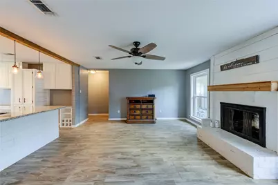 1226 Avenue H, Danbury, TX 77534 - Photo 7