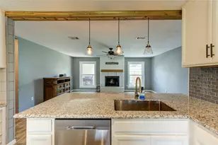 1226 Avenue H, Danbury, TX 77534 - Photo 5