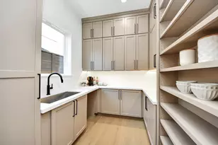 605 W Clay St, Houston, TX 77019 - Photo 15