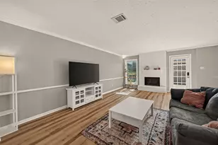 14737 Perthshire Rd, Houston, TX 77079 - Photo 7