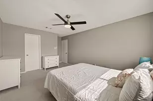 14737 Perthshire Rd, Houston, TX 77079 - Photo 17