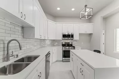 8153 Crestview Drive, Houston, TX 77028 - Photo 9