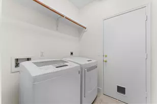 135 S Holly Laurel Cir, The Woodlands, TX 77382 - Photo 17