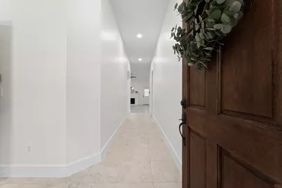 135 S Hollylaurel Circle, The Woodlands, TX 77382 - Photo 5