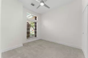 135 S Holly Laurel Cir, The Woodlands, TX 77382 - Photo 13