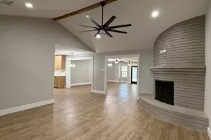 674 Meadowgreen Dr, Port Neches, TX 77651 - Photo 19