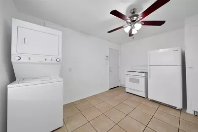 1036 Louise Street #D, Houston, TX 77009 - Photo 5
