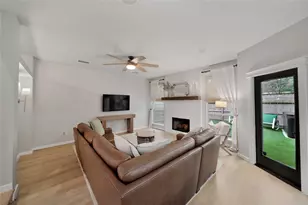 34 Wintergreen Trail, The Woodlands, TX 77382 - Photo 3