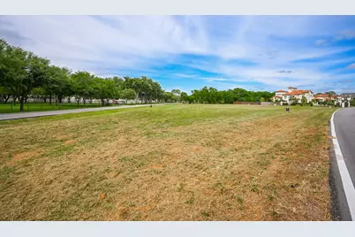 1307 Horseshoe Drive, Sugar Land, TX 77478 - Photo 9