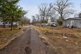 18032 Co Rd 3316, Frost, TX 76641 - Photo 9