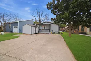 14174 Shadow Bay Dr, Willis, TX 77318 - Photo 5