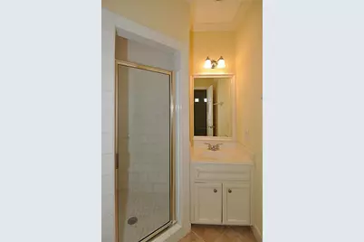 6215 Sutherland Square, Houston, TX 77081 - Photo 21