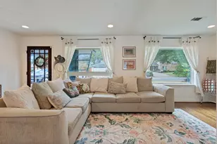 1119 W 30th St, Houston, TX 77018 - Photo 5